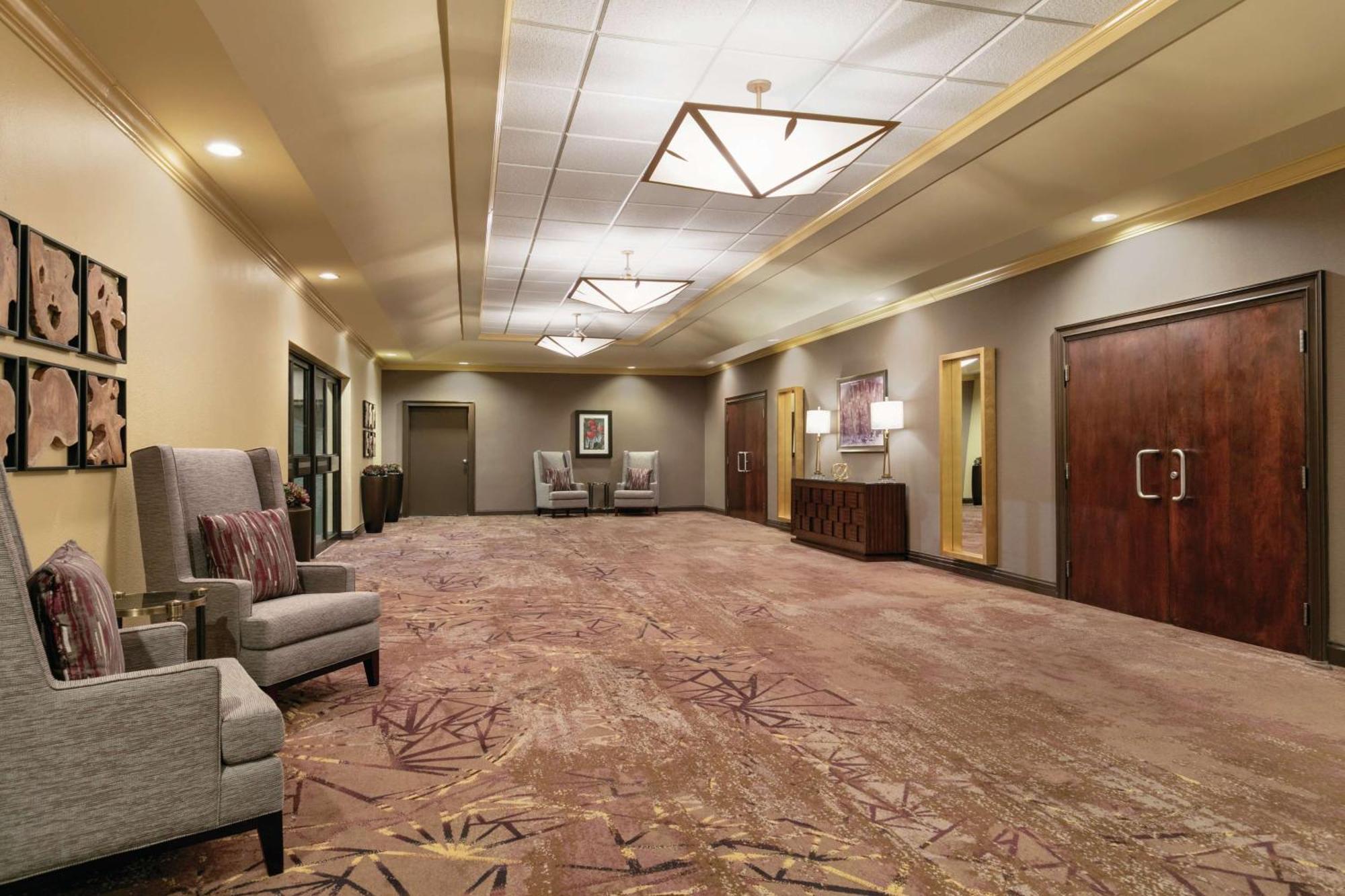 Doubletree By Hilton Atlanta Northeast/Northlake Tucker Exterior photo